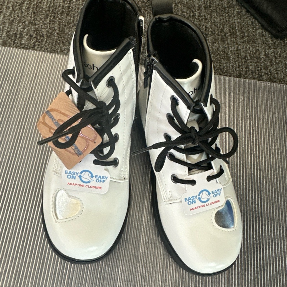 Skechers Kids White and Black Boots
